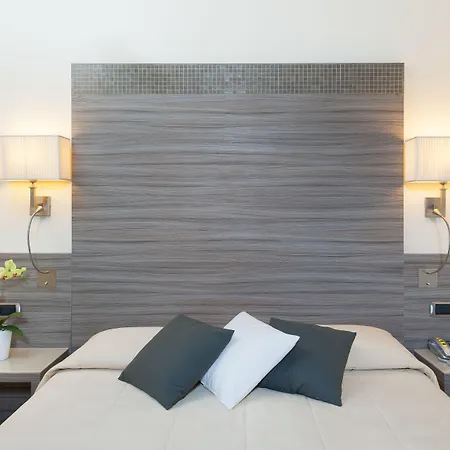 Morrisson Exclusive רומא